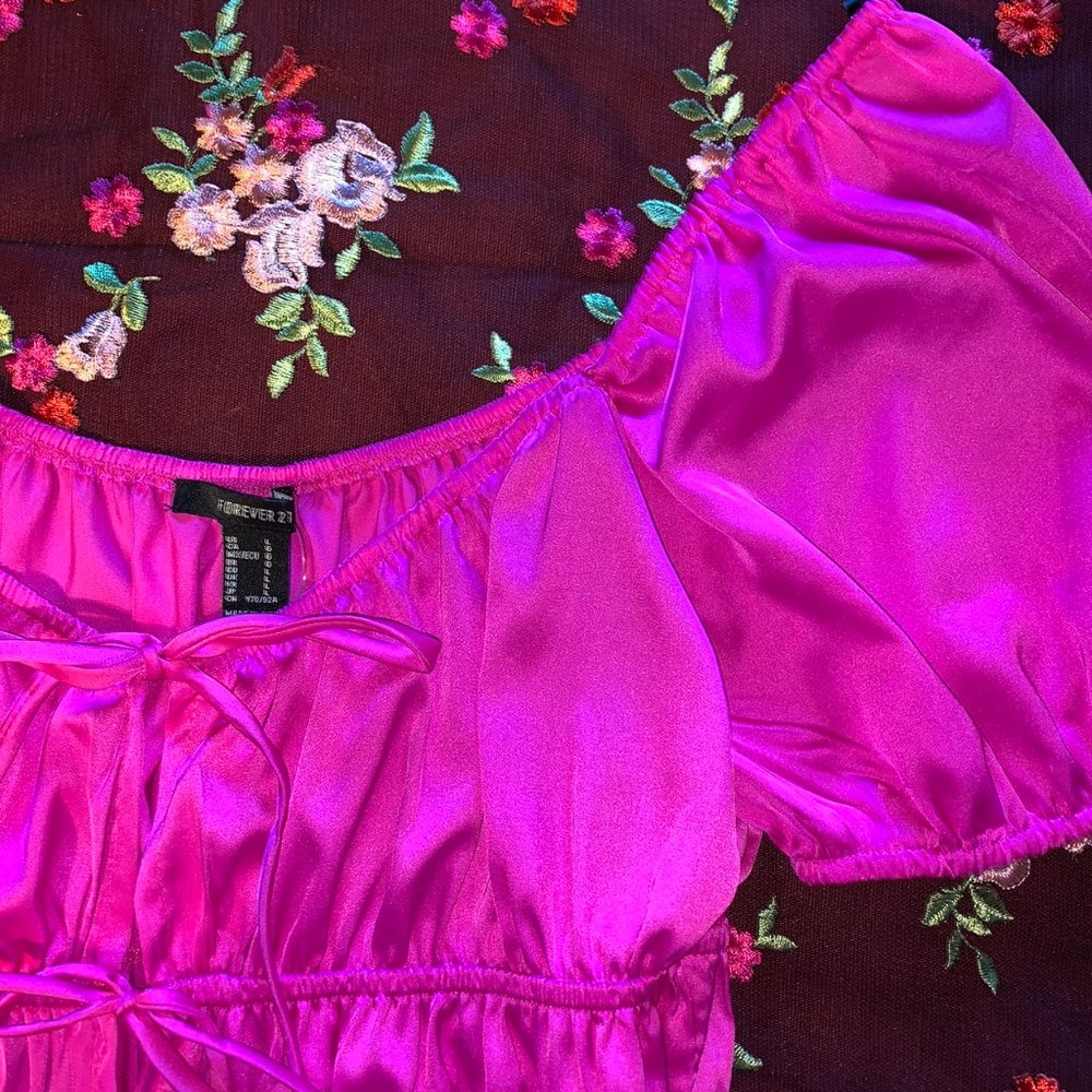 SATIN SPLIT-HEM TOP